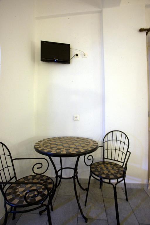 Auberge de jeunesse Aposperitis à Donoussa Chambre photo